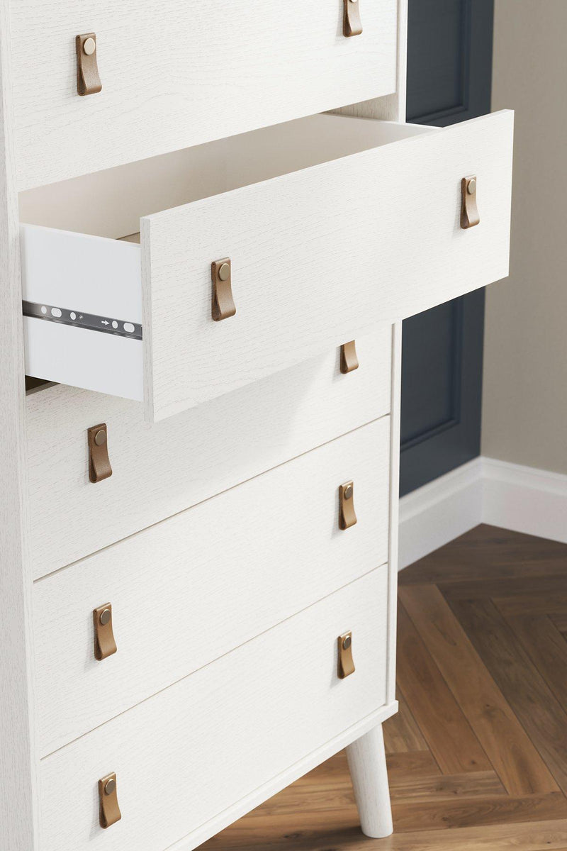 Aprilyn Chest of Drawers