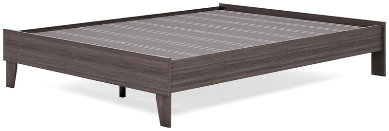 Brymont Panel Bed